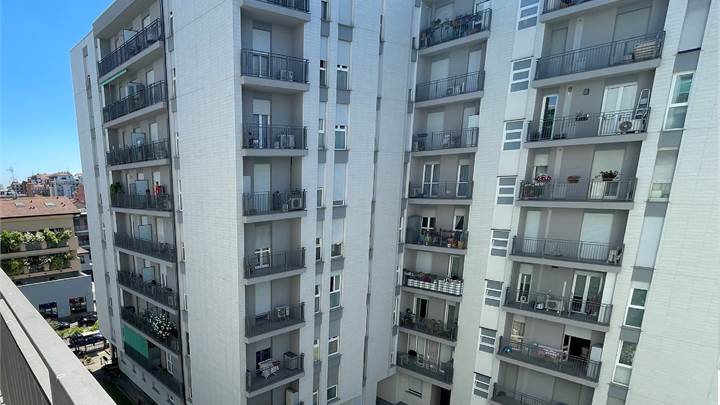  MM DERGANO BILOCALE CON CUCINA SEPARATA